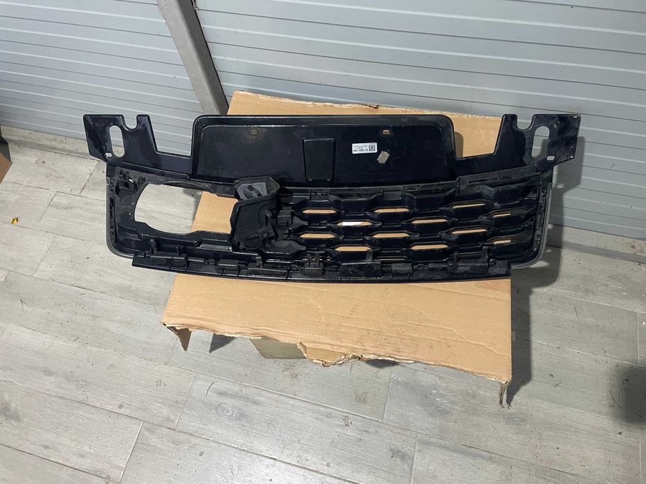 Grila centrala RANGE ROVER SPORT L494 hybrid An 2018-2023