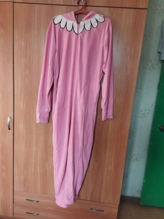 Отдам даром женские вещи