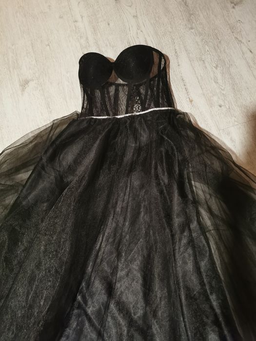 Бална рокля с корсет