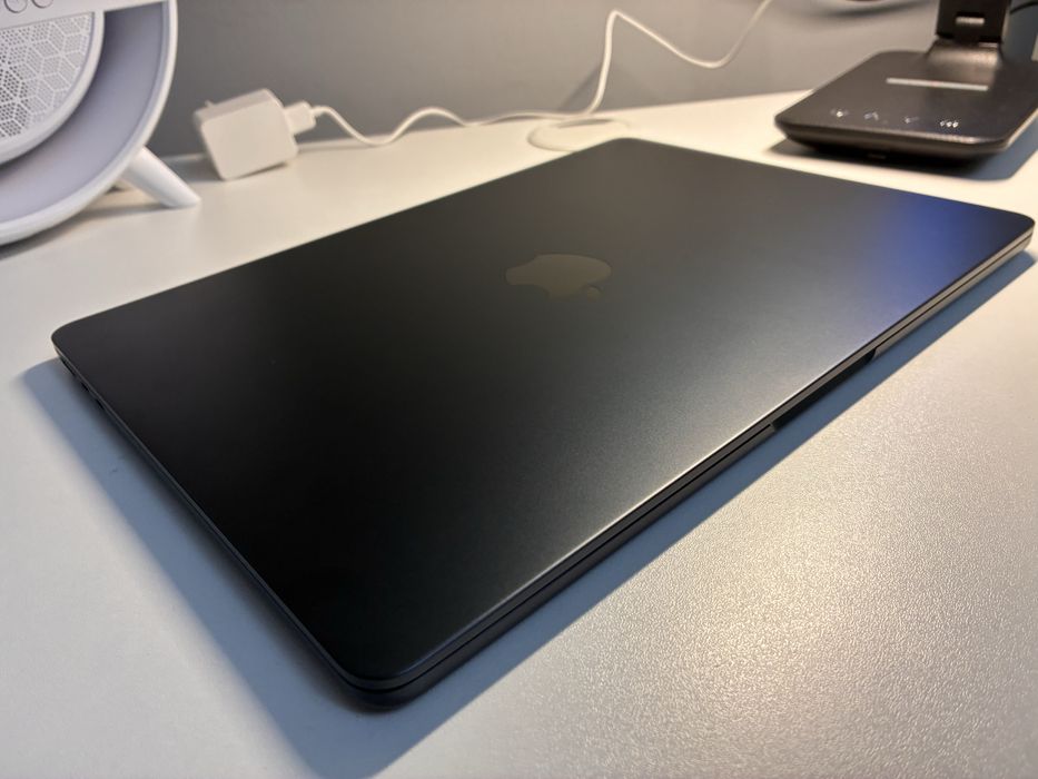 MacBook Air M2 256GB (темно-синий / Midnight)