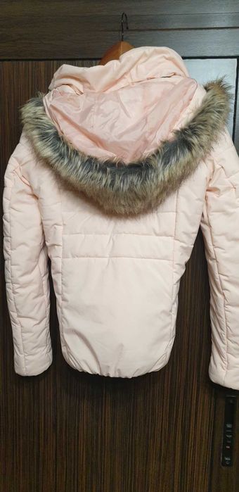 Продавам дамско зимно яке Mc Kinley