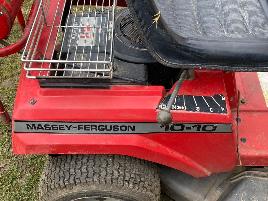 Mașină de tuns motorizată(Tractoraș de tuns gazon/gradină/livezi)