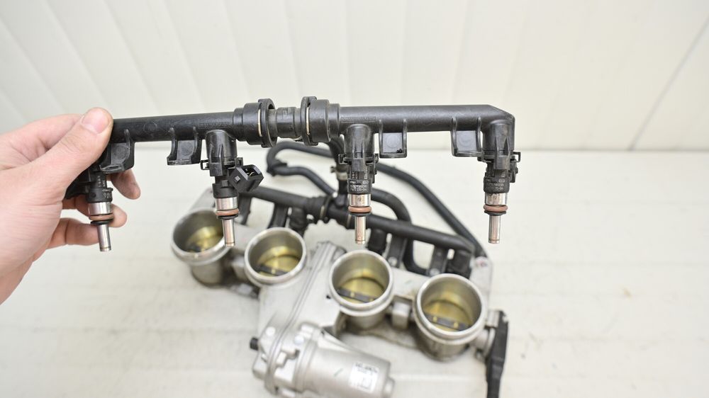 Rampa Corp Acceleratie Injectie Injectoare BMW S1000XR K49 2015 - 2019