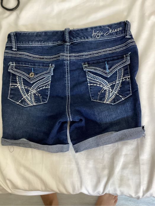 Șort blugi Ariya Jeans, mărime 9–10 ani / potrivit și pentru damă XS