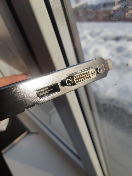 FirePro v3900 Профессиональная  видеокарта