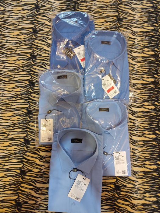 Брюки жилет рубашка кроссовки