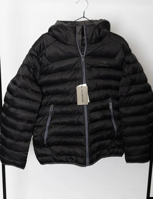 Продам курткy весеннюю Balenciaga рр хL 52-54