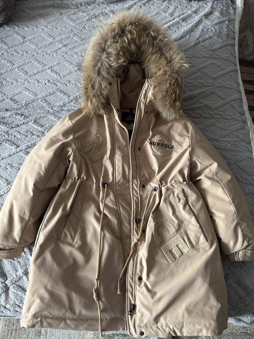 Продам зимнюю парку , на девочку подростка