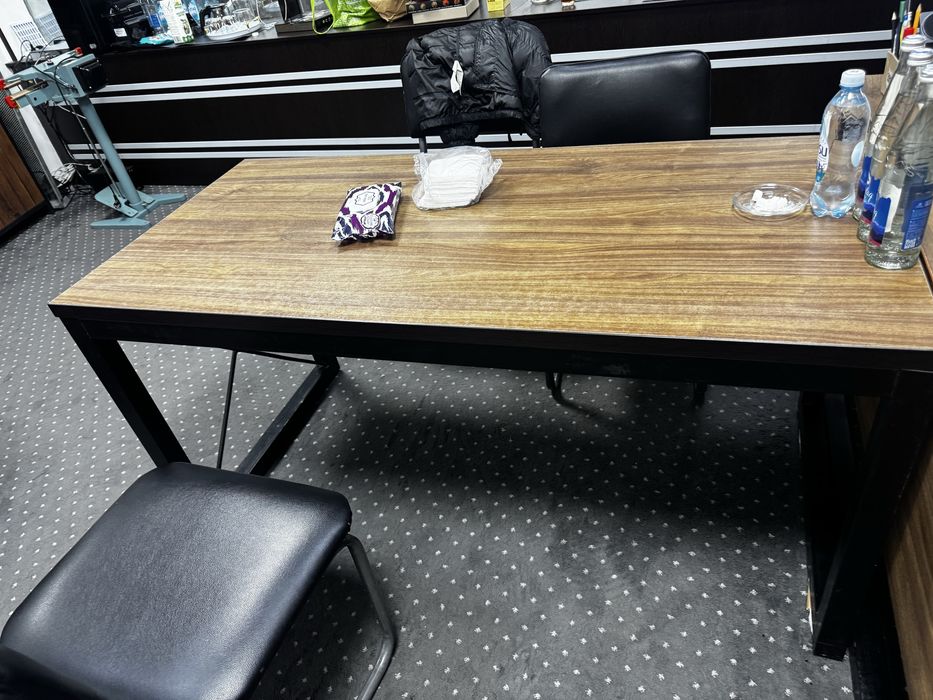 Продается столы 150см*70см