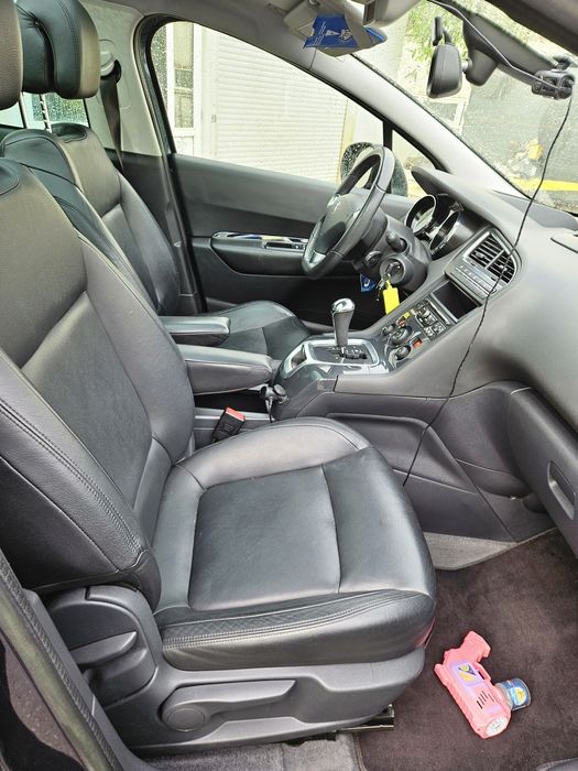 Peugeot 5008 cutie automata