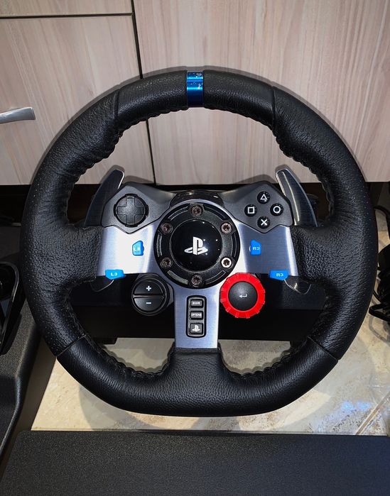 Комплект от PlayStation 4 Pro, Волан Logitech G29 с педали