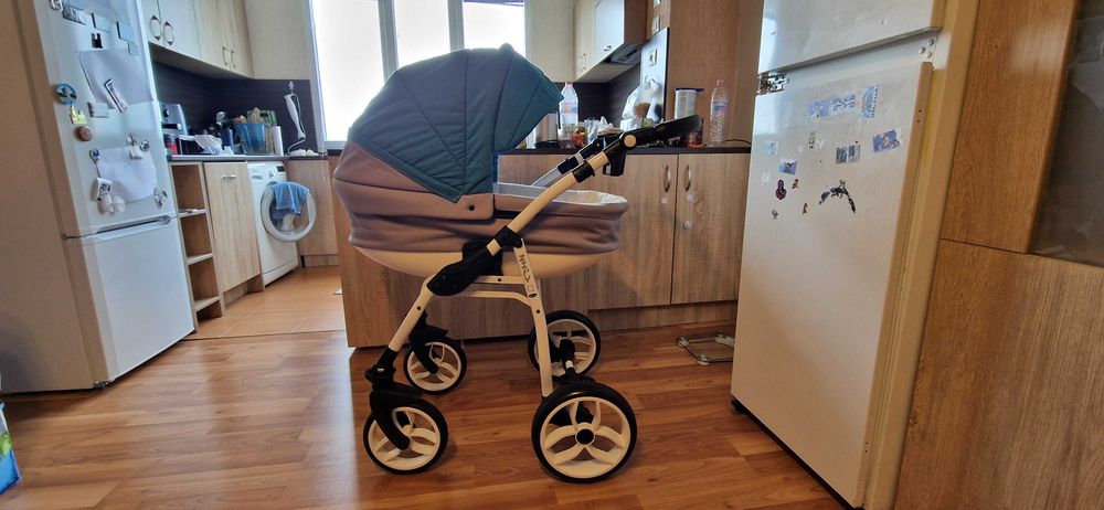 Бебешка количка babymert