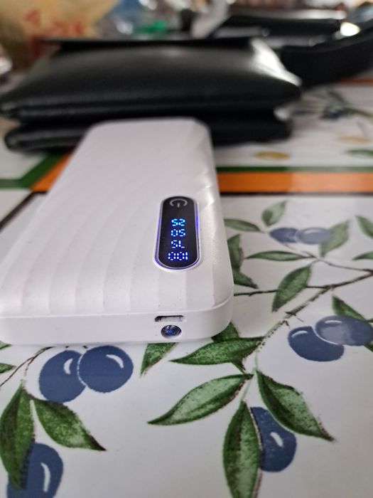 ВВнешний аккумулятор на смартфон