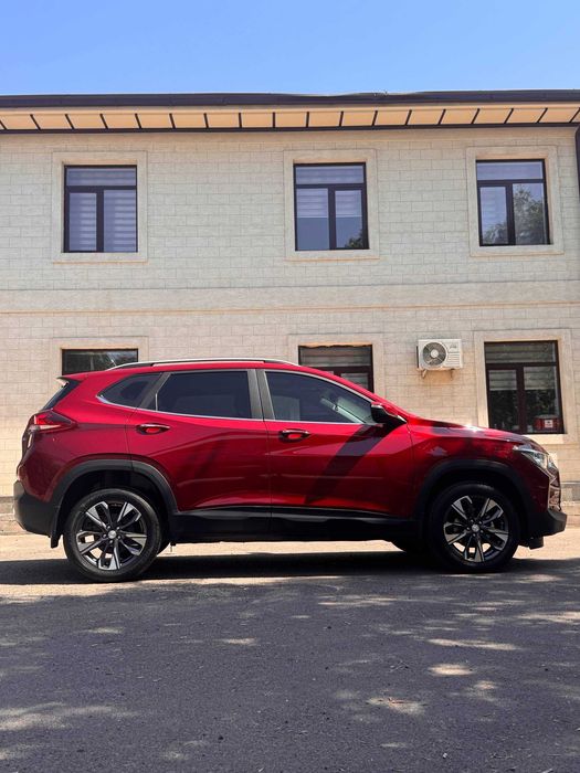 Продается свой  CHEVROLET TRACKER 2 Premier