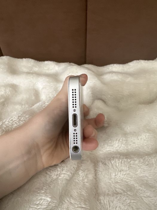 iphone 5s серебристый