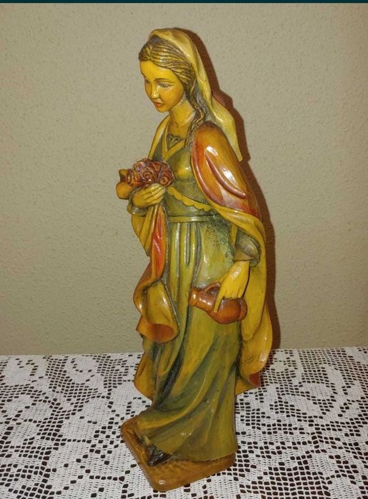 Sculptura în lemn fecioara Maria