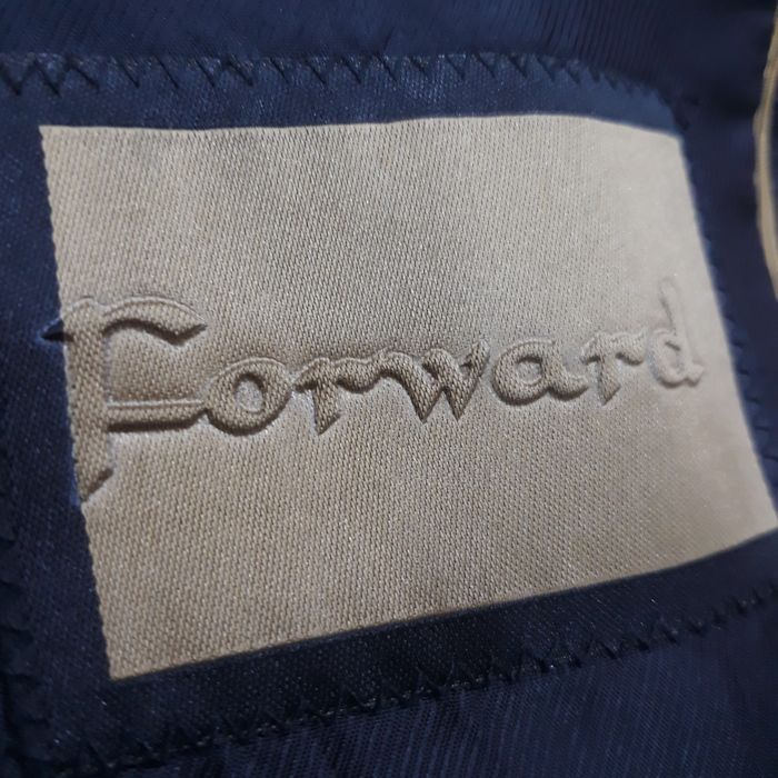 Костюм (пиджак и брюки) мужской, зимний вариант, темно коричн. цвета