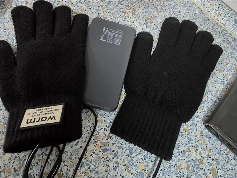 Manusi inteligente cu incalzire + baterie inclusa