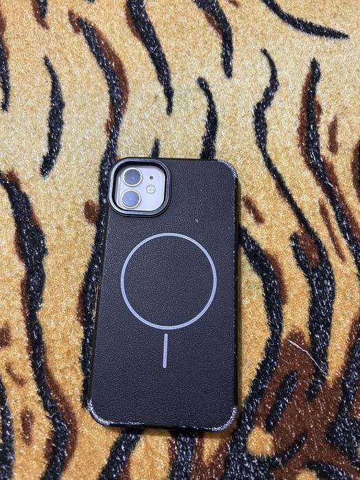 Продам Iphone 11 в хорошем состоянии