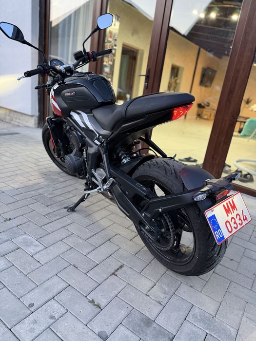 Triumph Trident 660