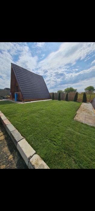 Amenajez gradini cu gazon rulou si plante ornamentale sistem de irigat