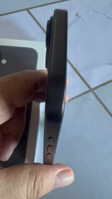 Apple iPhone 16  Black  128 GB  Като нов