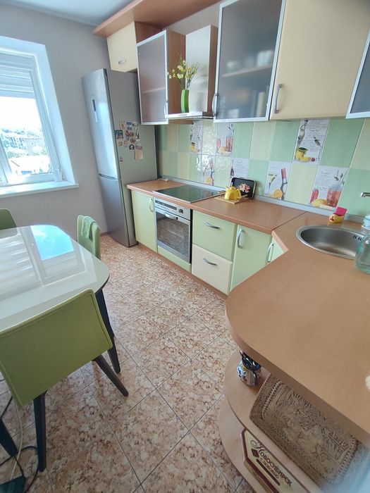 Продается 2-комн (5-9, 7 эт)