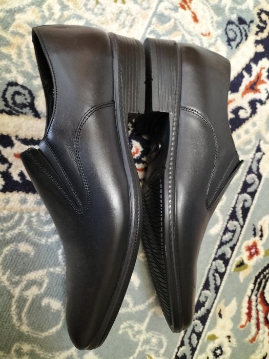 Продам мужские туфли новые