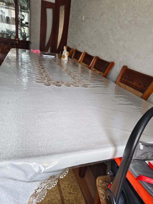 Стол со стульями