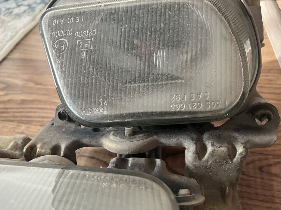 Противотуманные фары Мерс 210 б/у. (оригинал)