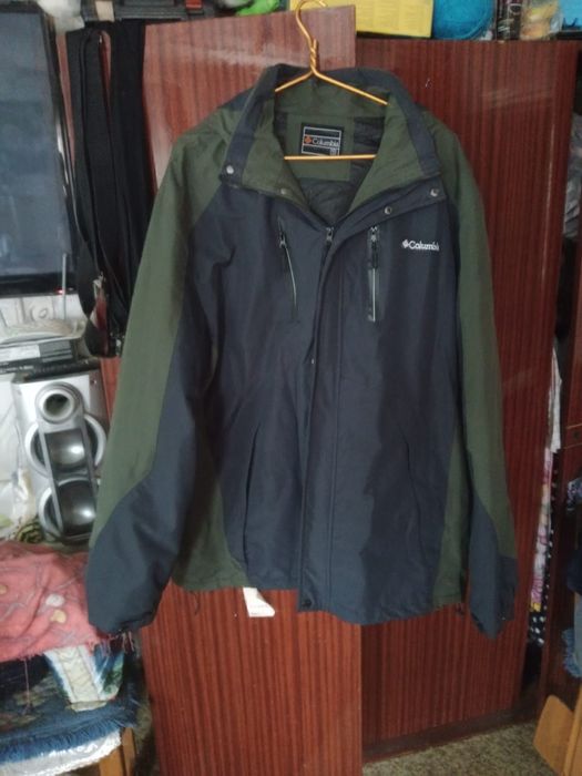 Продам куртку 66-70р