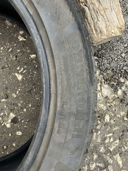 2 броя Зимни гуми Continental 245/45 R19 Dot 3819 ном 228