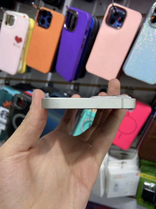 iPhone 13 128Gb ideal