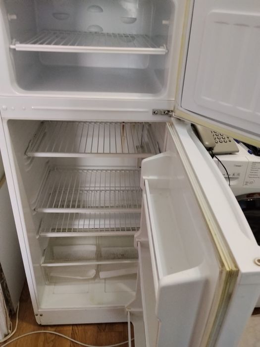 Холодильник б/у, самовывоз