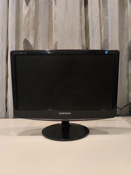 Продаются монитор самсунг b1930
