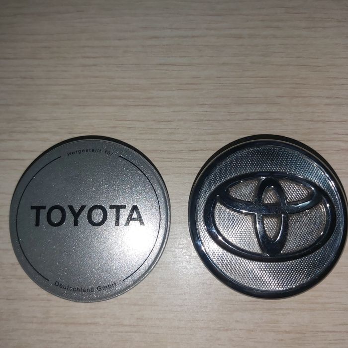 Продаю заглушки на диски Тойота