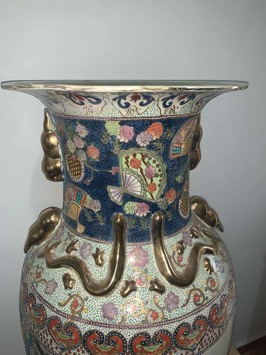 Vaza portelan cu tenta asiatica