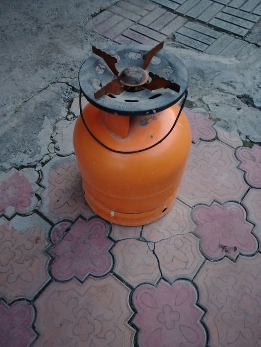 Газовый балон с горелкой