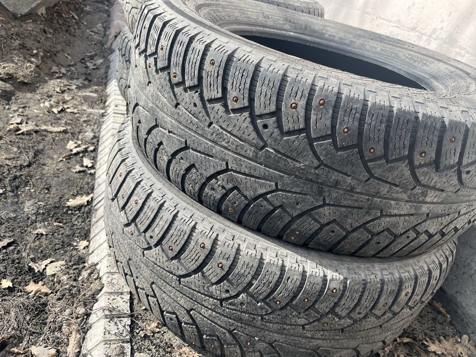 Продам Шины зимние