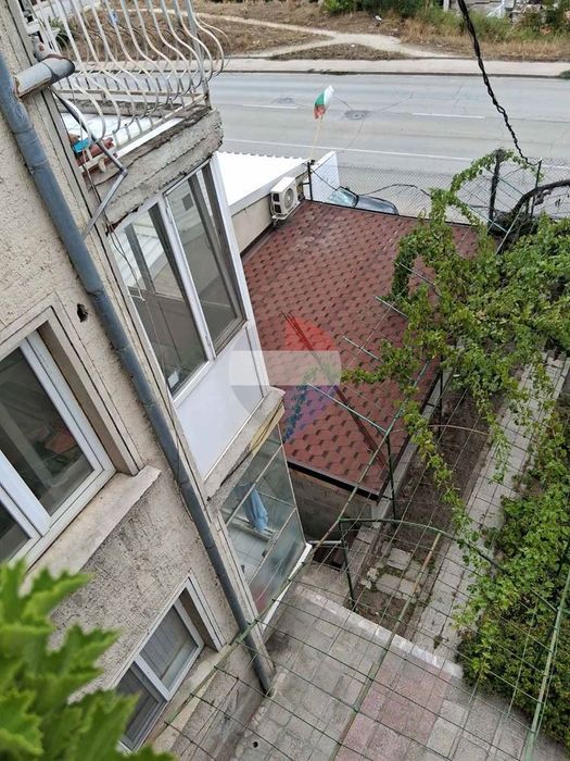 Етаж от къща в кв.Трошево И.П 4947