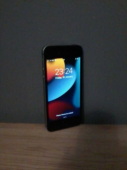 apple iphone 5se 32GB