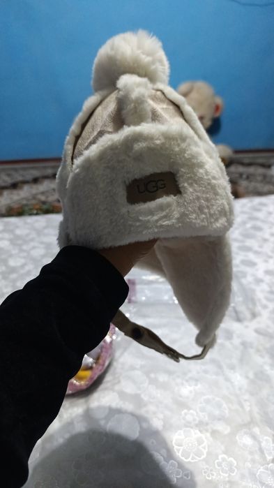 Shapka issiq yangi kiyilmagan sotiladi