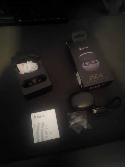 Безжични слушалки с тапи Edifier X3S