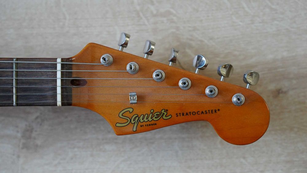 Електрическа китара Fender Squier Classic Vibe 60s Stratocaster IL 3-Tone Sunburst