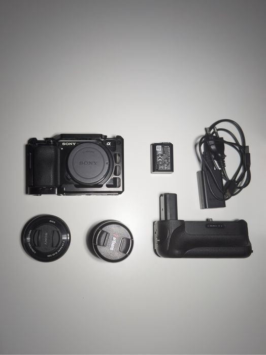 Sony a6100 + obiective + cage + grip