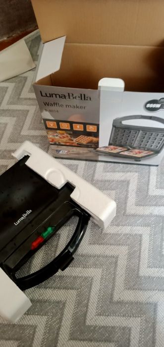 Продам сендвичницу