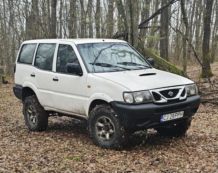 Nissan Terrano 2 Autoutilitara FARA RUGINA