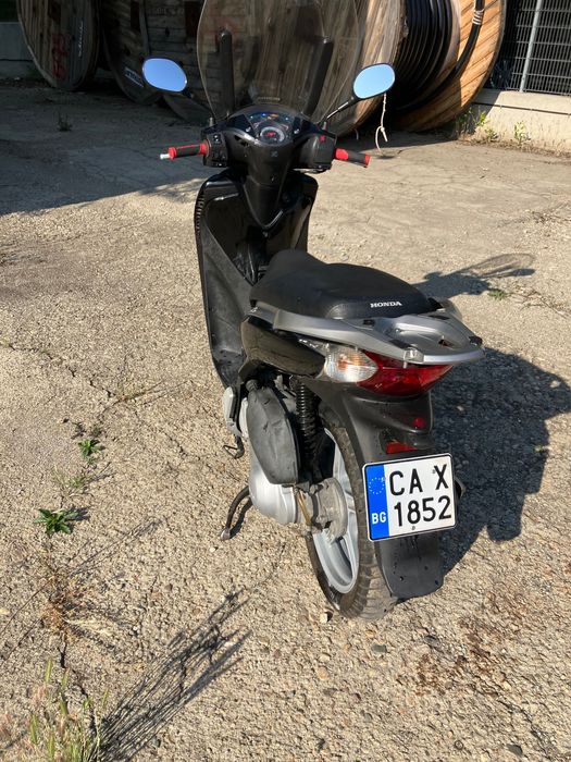 Продавам скутер Хонда SH 150i