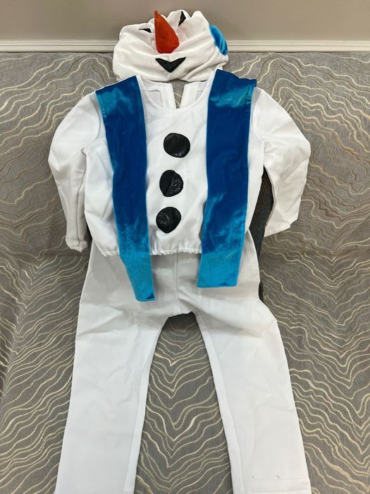 Продам новогодие костюмы