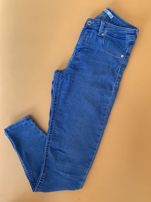 Дънки висока талия Bershka